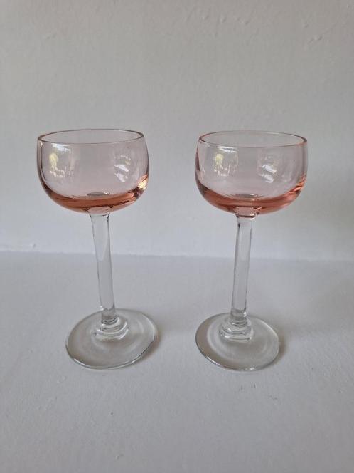 2 kleine aperitief/druppelglaasjes - bovenste deel rosaline, Collections, Verres & Petits Verres, Utilisé, Verres et Verres à shot