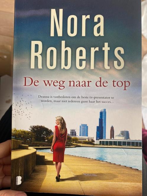 Nora Roberts - De weg naar de top, Boeken, Thrillers, Zo goed als nieuw, Ophalen