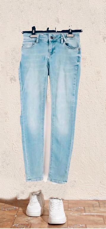 Skinny jeans  van America today 36/S, Kleding | Dames, Blauw, Ophalen of Verzenden, Zo goed als nieuw, W28 - W29 (confectie 36)