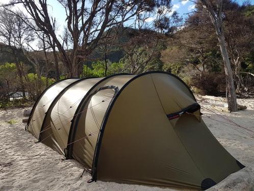 Hilleberg Keron 4 GT - Sand, Caravans en Kamperen, Tenten, tot en met 4, Zo goed als nieuw, Ophalen