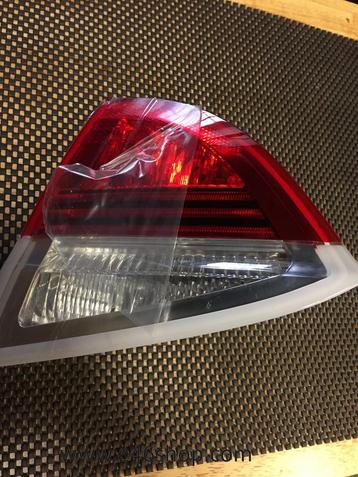 Achterlicht BMW E91 NIEUW ORGINEEL BMW 7160064 rechts  beschikbaar voor biedingen