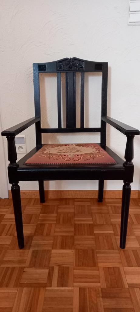 Unieke hall- of vestiaire stoel te koop., Antiek en Kunst, Antiek | Meubels | Stoelen en Sofa's, Ophalen