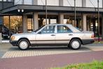 Mercedes-Benz 200-serie 230 E Automaat (W124) (bj 1986), Auto's, 4 deurs, Stof, Zwart, 136 pk
