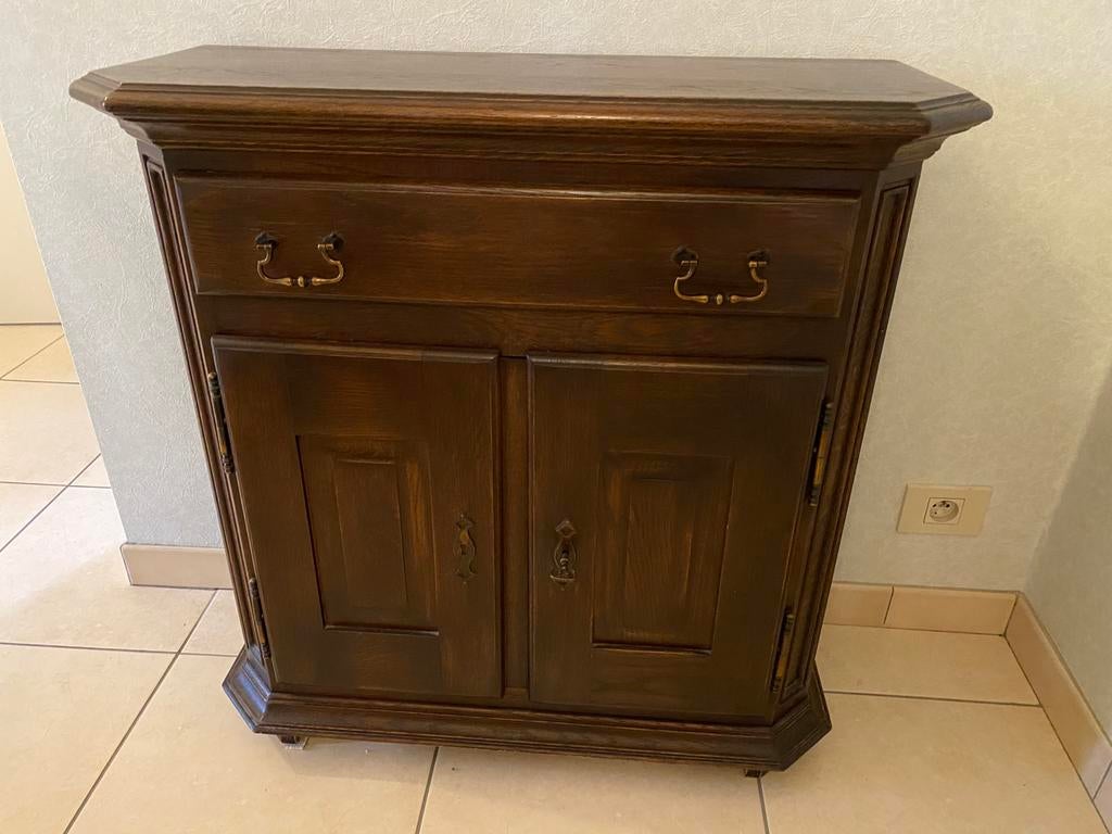 Armoire en chêne foncé massif, Maison & Meubles, Armoires | Commodes, Moins de 100 cm, 50 à 100 cm, 25 à 50 cm, Chêne, 1 ou 2 tiroirs