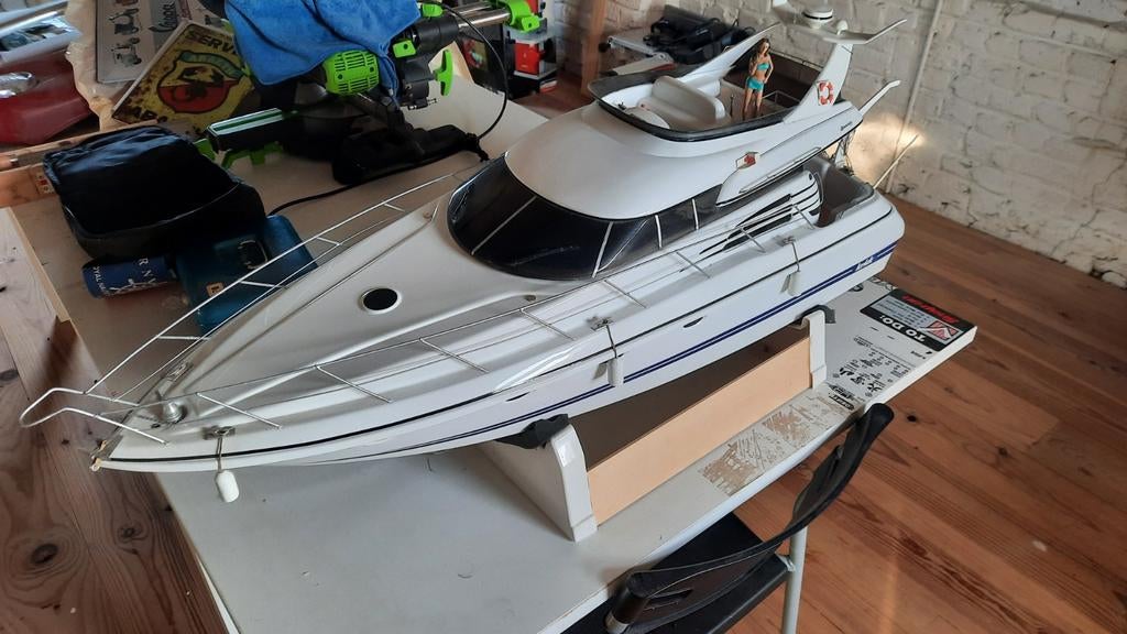 Bateaux najade dans un superbe état prêt à naviguer, Hobby en Vrije tijd, Modelbouw | Boten en Schepen, Ophalen