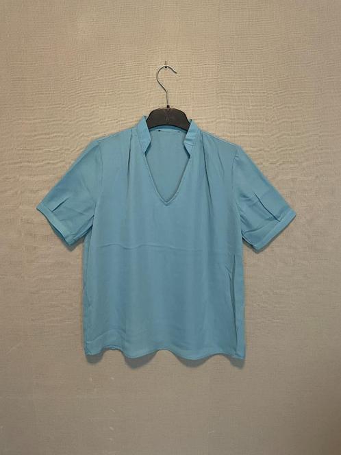 Lichtblauwe blouse met korte mouwen (L), Kleding | Dames, Blouses en Tunieken, Zo goed als nieuw, Maat 42/44 (L), Blauw, Ophalen of Verzenden