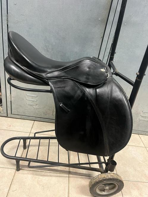 Kantaur Seneca 17,5 zadel — als nieuw!, Dieren en Toebehoren, Paarden en Pony's | Zadels, Zo goed als nieuw, Ophalen