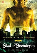 Kronieken van de onderwereld  boek 1, Ophalen of Verzenden, Zo goed als nieuw