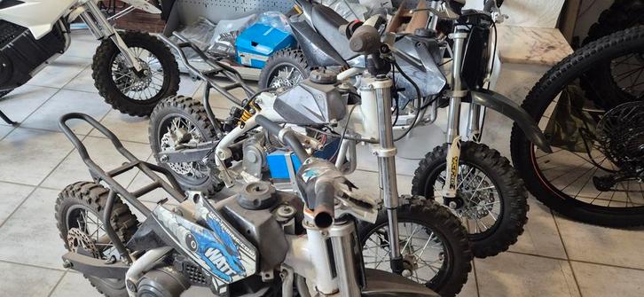 Lot ycf 50 e pour les projets., Vélos & Vélomoteurs, Vélos & Cyclomoteurs Autre, Enlèvement ou Envoi