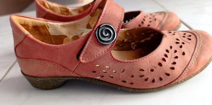 Steenrode pumps Cypres, Kleding | Dames, Schoenen, Gedragen, Pumps, Rood, Ophalen of Verzenden