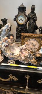 Grote Sitzendorf 19 eeuw porselein group, Enlèvement