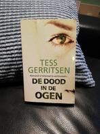 2x Tess Gerritsen: De dood in de ogen + Het stille meisje, Gelezen, Tess Gerritsen, Ophalen of Verzenden