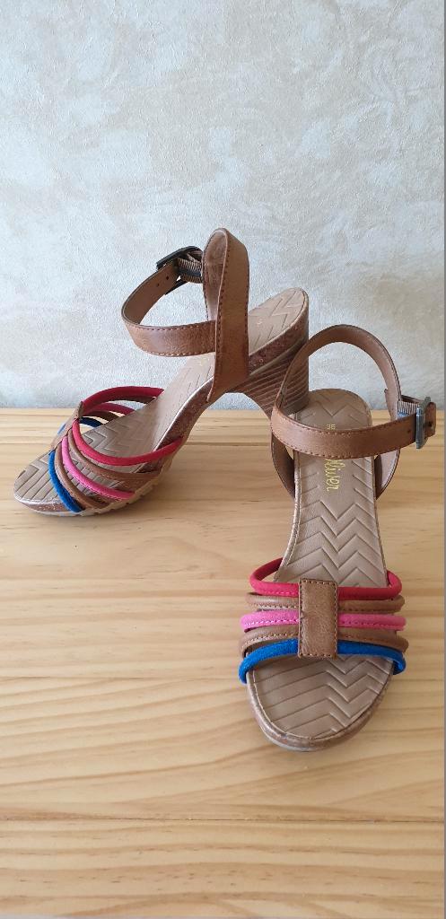S. Oliver sandalen met sleehak - Maat 36, Kleding | Dames, Schoenen, Zo goed als nieuw, Sandalen of Muiltjes, Roze, Ophalen of Verzenden