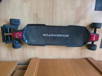 Boundmotor Elektrisch Skateboard met veel toebehoren, Enlèvement, Utilisé, Skateboard, Longboard
