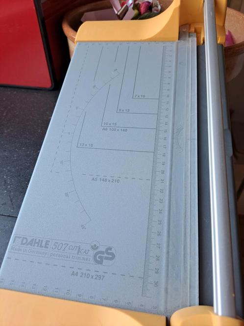 Papiersnijmachine Dahle 507 geel, Diversen, Papierwaren, Zo goed als nieuw, Ophalen of Verzenden