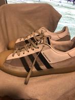 Adidas schoenen maat 43, Kleding | Heren, Schoenen, Wit, Ophalen of Verzenden, Zo goed als nieuw, Adidas