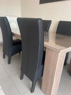 Complete eetkamer: tafel met 4 stoelen en vitrinekast, Huis en Inrichting, Complete eetkamers, Ophalen, Zo goed als nieuw