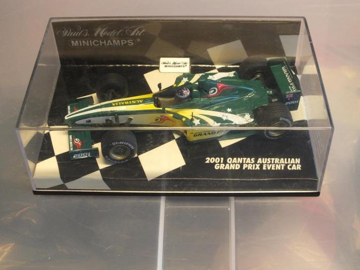 MINICHAMPS 1/43 COMMEMORATIVE EVENT CAR F1 2001, Hobby en Vrije tijd, Modelauto's | 1:43, Zo goed als nieuw, Auto, MiniChamps