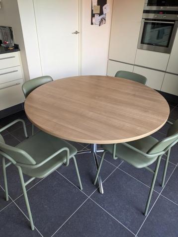 Ronde tafel 120cm beschikbaar voor biedingen