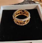 Gouden en zilveren ring met olifantdesign, Handtassen en Accessoires, Ringen, Goud, Overige materialen, Kleiner dan 17, Zo goed als nieuw