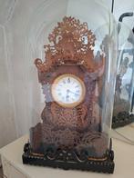 Hoge antieke stolp met pendule, stolp in perfecte staat., Ophalen