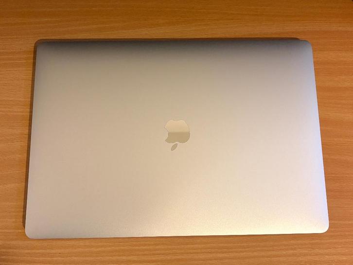 MacBook Pro 15" (2019) Intel i9 16GB 512GB Radeon Pro 560X, Computers en Software, Apple Macbooks, Zo goed als nieuw, MacBook
