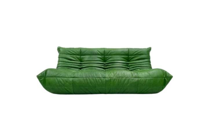 Togo 3-seater in Green Leather by Ducaroy for Ligne Roset., Huis en Inrichting, Zetels | Zetels en Chaises Longues, Zo goed als nieuw