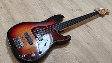 Fender Tony Franklin precision fretless beschikbaar voor biedingen