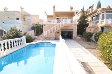 Topdeal! Villa met garage, privé zwembad in Torrevieja beschikbaar voor biedingen