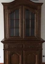 Vitrine kast, Ophalen