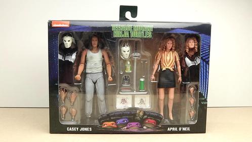 NECA TMNT 1990 Movie Casey Jones & April O’Neil Farm 2 Pack, Collections, Statues & Figurines, Comme neuf, Autres types, Enlèvement ou Envoi