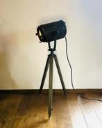 Theater spot op oud militaire tripod, Huis en Inrichting, Ophalen, Gebruikt