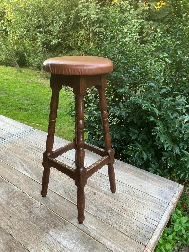 houten barkruk met lederen zitting, Huis en Inrichting, Barkrukken, Gebruikt, 60 tot 90 cm, Hout, 1 kruk, Ophalen
