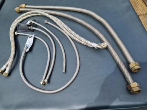 Verschillende flexibele slangen & RVS bolkraan 1,5”, Doe-het-zelf en Bouw, Buizen en Afvoer, Inox, Ophalen