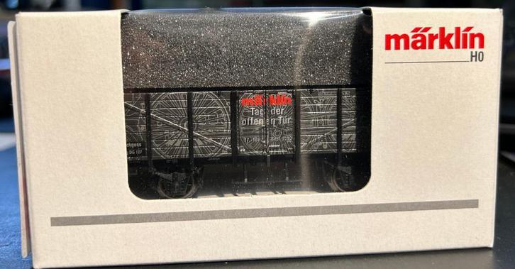 2641a. Kiepwagen beladen met H0 Märklin-staaf., Hobby en Vrije tijd, Modeltreinen | H0, Nieuw, Wagon, Märklin, Ophalen of Verzenden