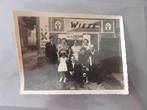 oude foto Bierhandelaar Brouwer P. De Cleen Kruibeke Wieze, Verzamelen, Foto's en Prenten, Verzenden, Zo goed als nieuw, Gebouw