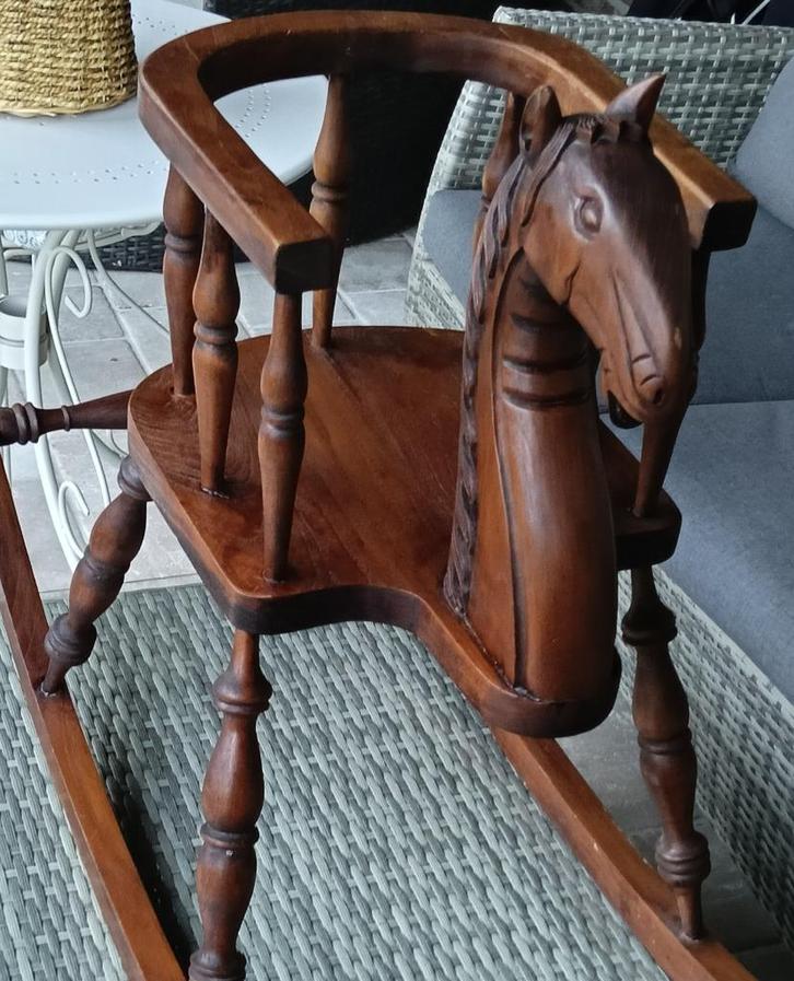 Beau et ancien cheval à bascule., Antiquités & Art, Antiquités | Meubles | Chaises & Canapés, Enlèvement