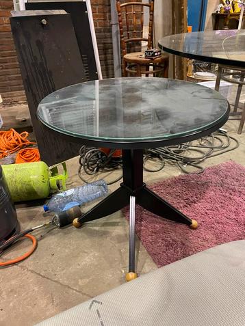 Design glazen tafeltje beschikbaar voor biedingen