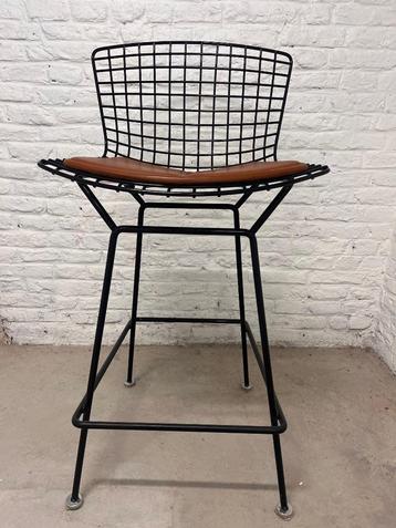 Tabourets Knoll Bertoia, Avec repose-pieds, 4 tabourets, Enlèvement, Utilisé