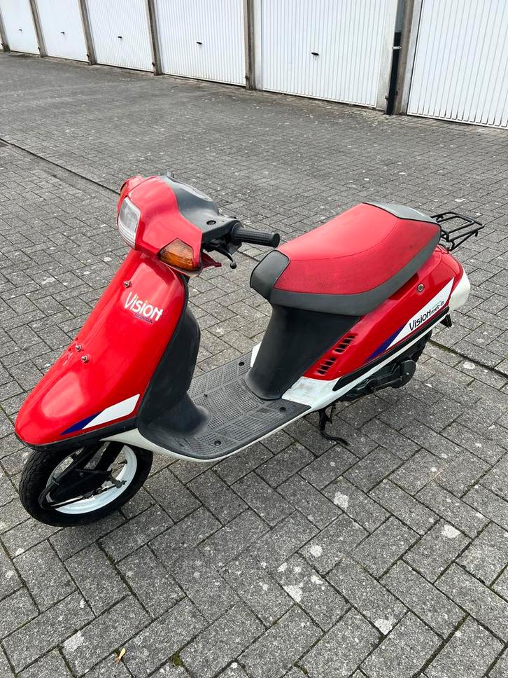 Honda vision, Fietsen en Brommers, Brommers | Honda, Zo goed als nieuw, Overige modellen, Klasse B (45 km/u), Ophalen