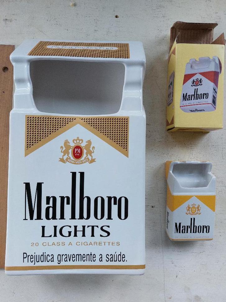 Cendrier Marlboro XXL, Collections, Articles de fumeurs, Briquets & Boîtes d'allumettes, Neuf, Cendrier, Enlèvement ou Envoi