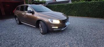 Cargo léger Volvo V60 2.0 D4. disponible aux enchères