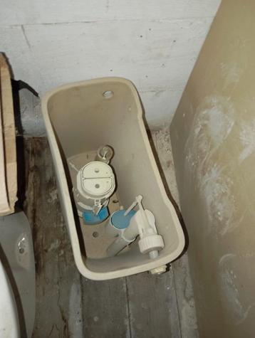 Toilet (nieuw aangekocht) - Gamma beschikbaar voor biedingen