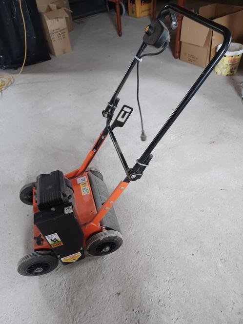 Eliet 401 elktrische vertikulteermachine, Tuin en Terras, Verticuteermachines, Zo goed als nieuw, Elektrisch, Ophalen