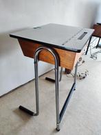 Retro lessenaar, Huis en Inrichting, Bureaus, Ophalen