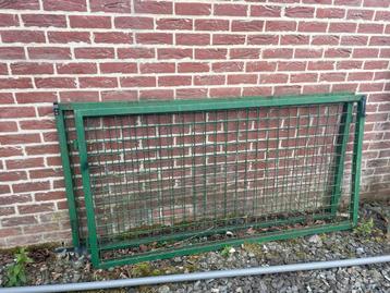 Barrière en fer à repeindre 2x 2m + 80cm beschikbaar voor biedingen