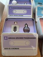 ARIANA GRANDE - GOD IS A WOMAN SET, Collections, Enlèvement, Comme neuf