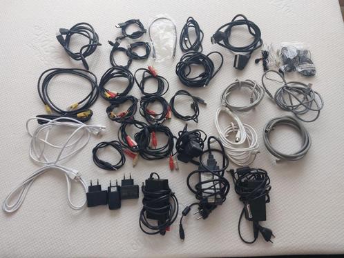 Lot diverse elektronica accessoires - kabels enz..., Auto-onderdelen, Elektronica en Kabels, Gebruikt, Ophalen of Verzenden