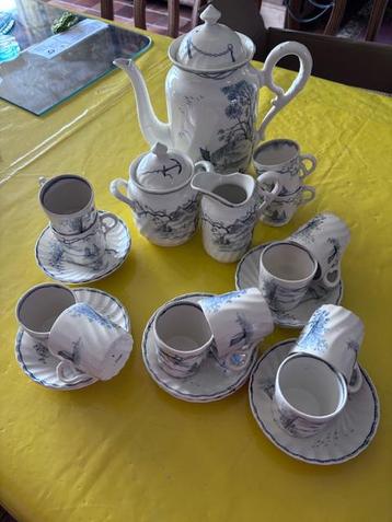 Oud Hollands koffieservies beschikbaar voor biedingen