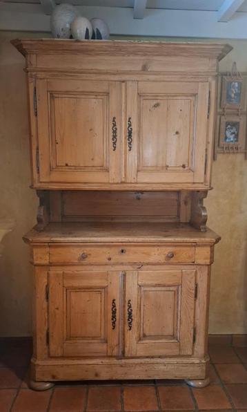 antieke wandkast beschikbaar voor biedingen